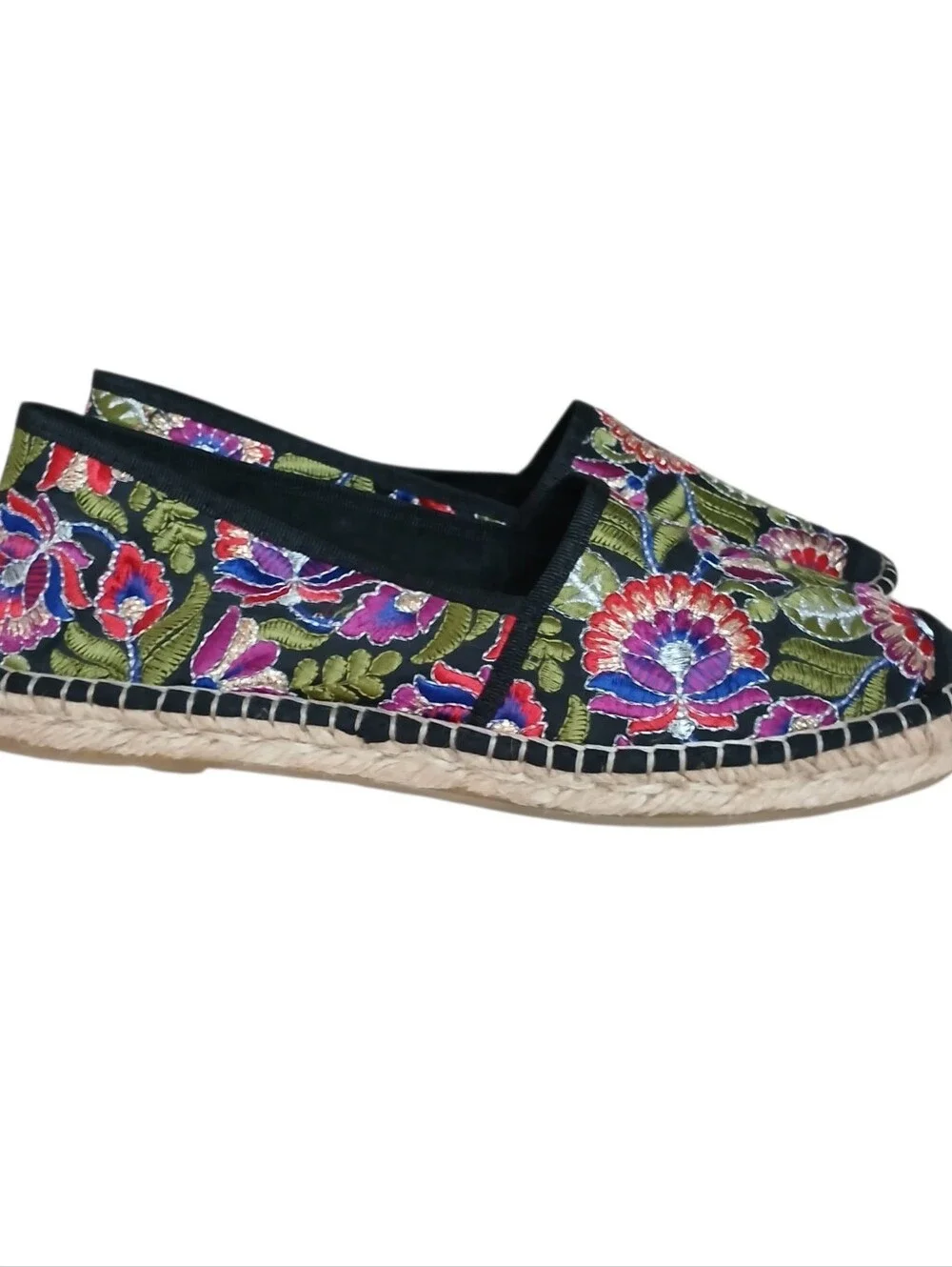 NWOB Fabiolas Handcrafted In Spain Floral Embroidered Espadrilles 8.5/39 Bohemia
